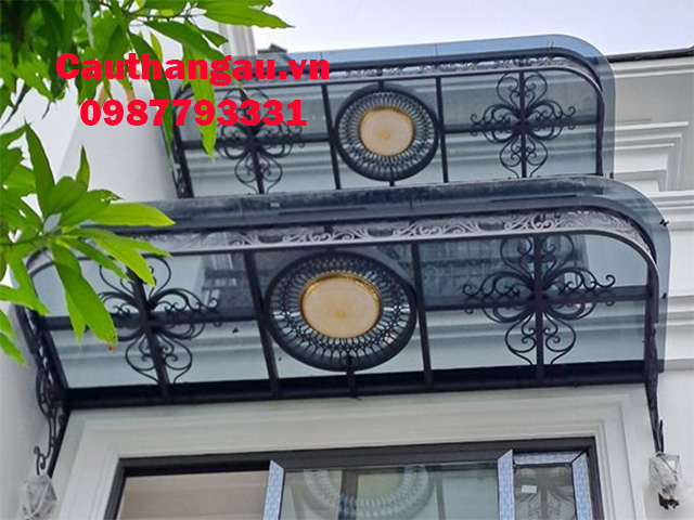 Mái che sắt nghệ thuật kính cường lực tại hà nội Mái che sắt nghệ thuật kính cường lực tại hà nội